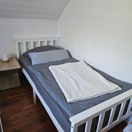 Appartamento Zur Langen Heide Hildburghausen Esterno foto